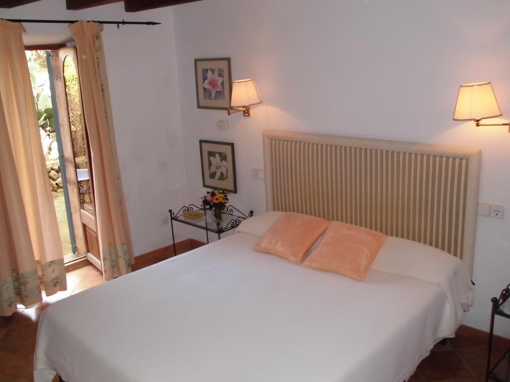 Agroturismo Na Set Centes Artà Habitación foto